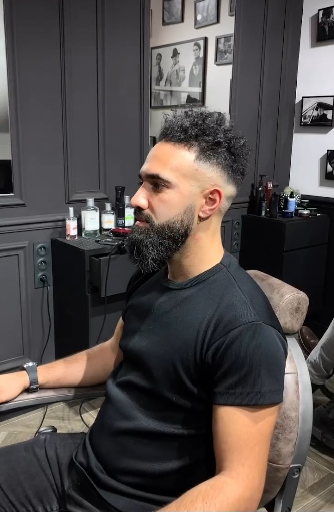 Client coiffé dans le salon